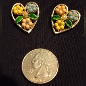 Heart brooch with beaded flowers